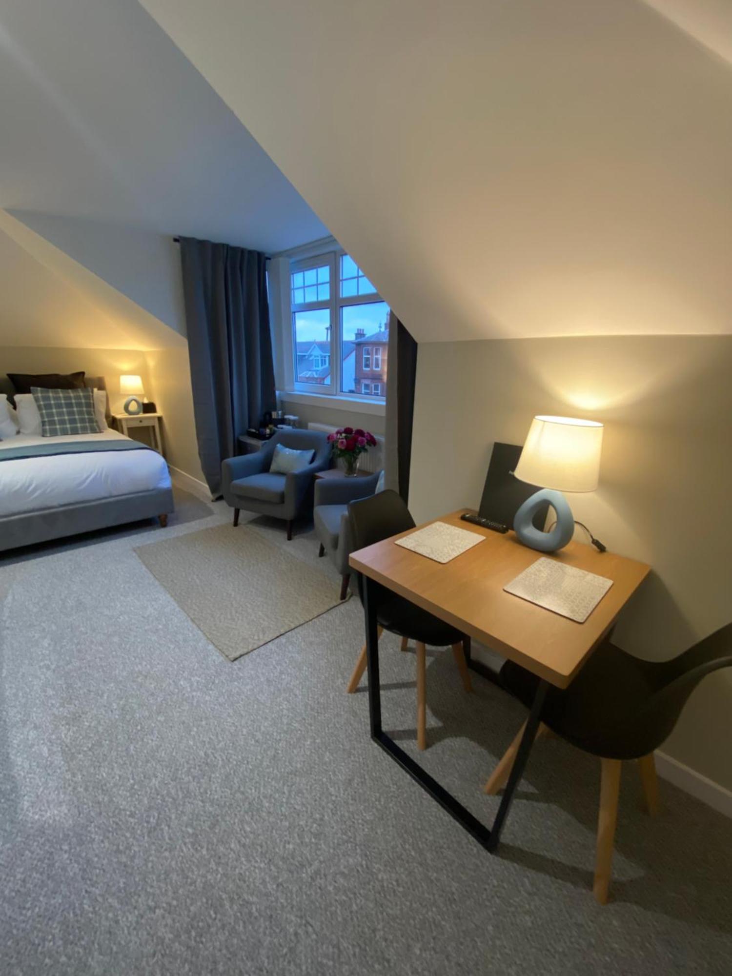 Peacock Guest House Largs Zewnętrze zdjęcie